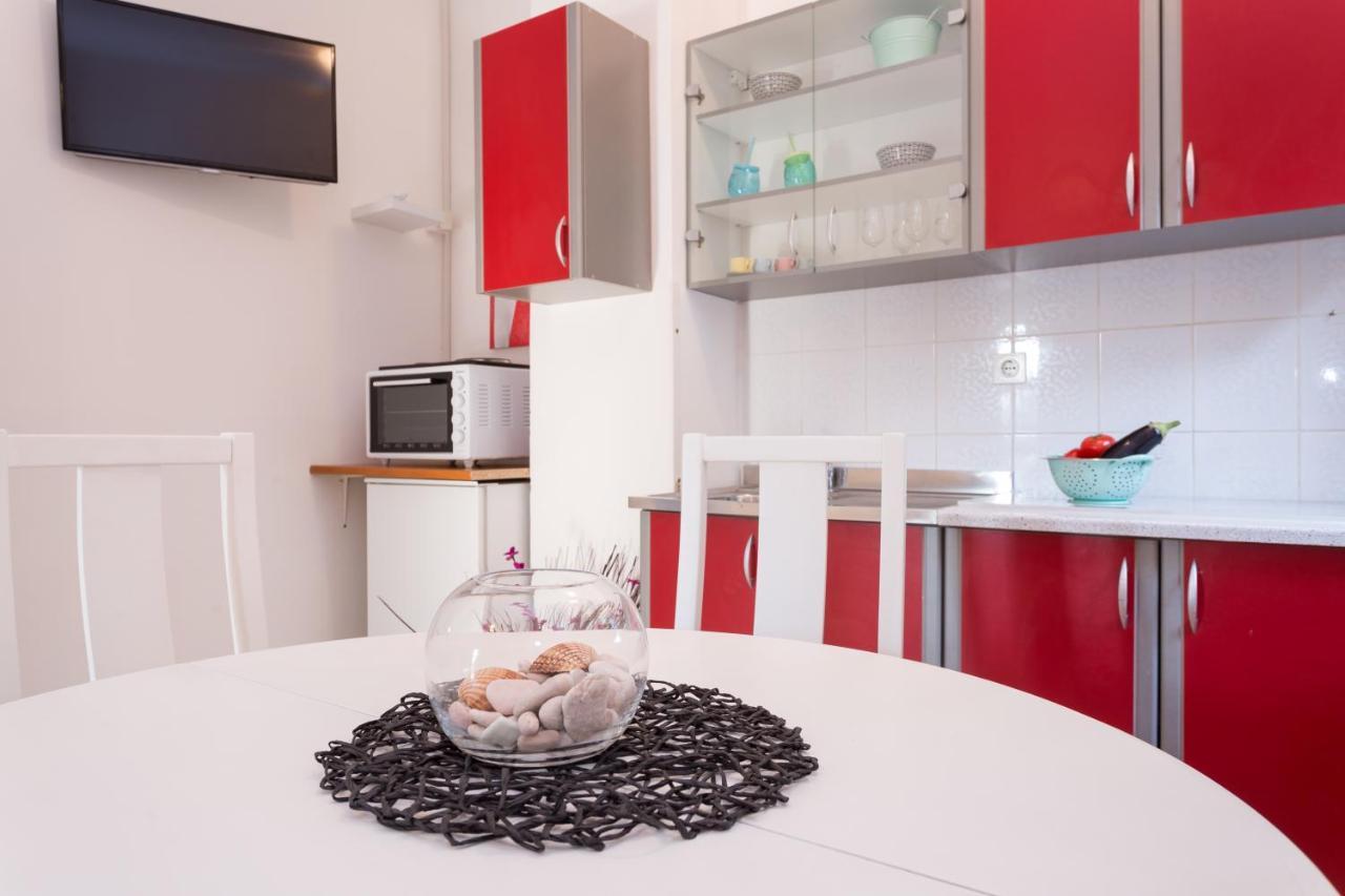 Lara - Apartment Near The Beach Vrbnik Εξωτερικό φωτογραφία
